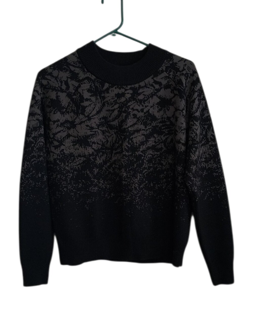Athleta Merino Wool Blend Crew Neck Black & Gray Floral Sweater Size S